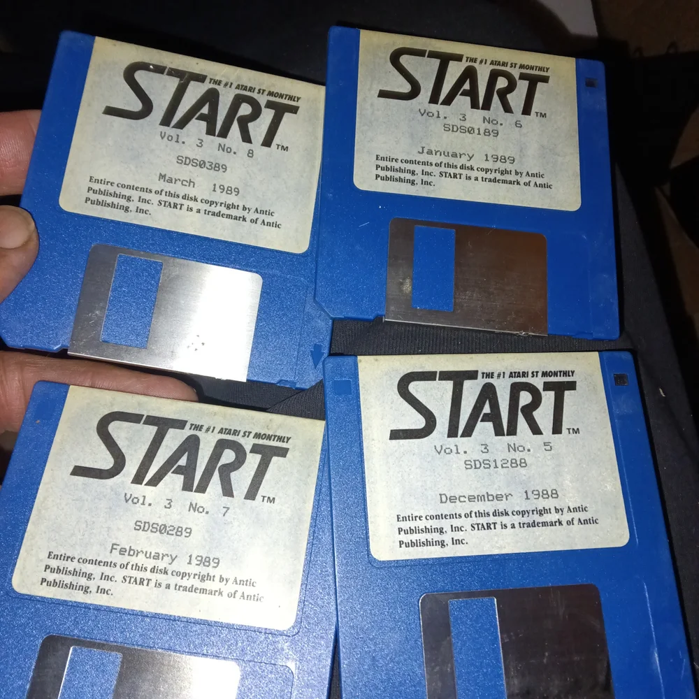 Tart PC Game Disk Set - Blue and White